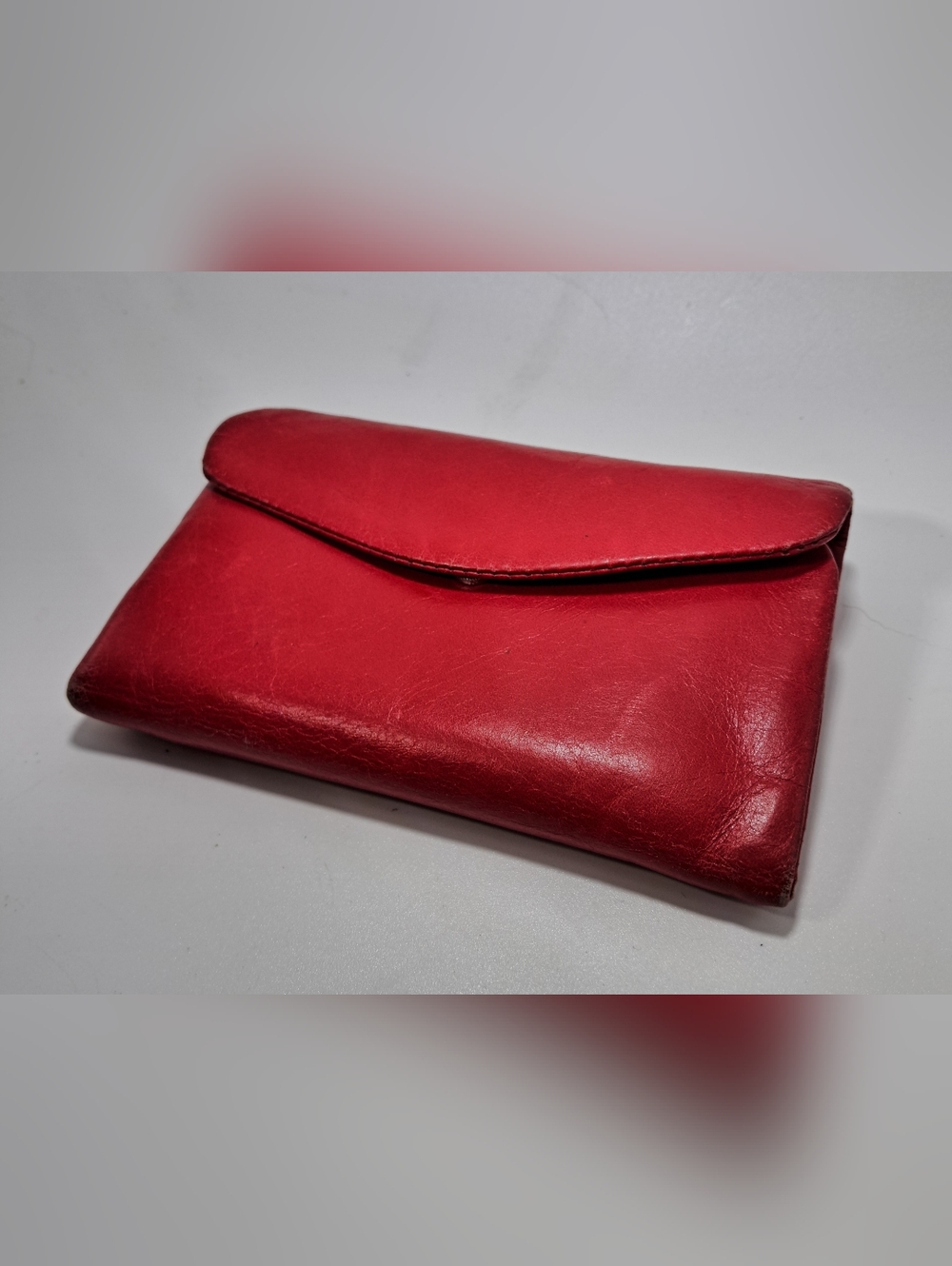 HOBO Red Leather Flap Wallet - Picture 2 of 8